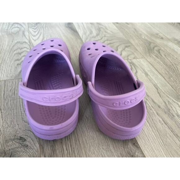 Lavender crocs gently used size 6 in womens nursing shoes, sandals, slides - Picture 5 of 8